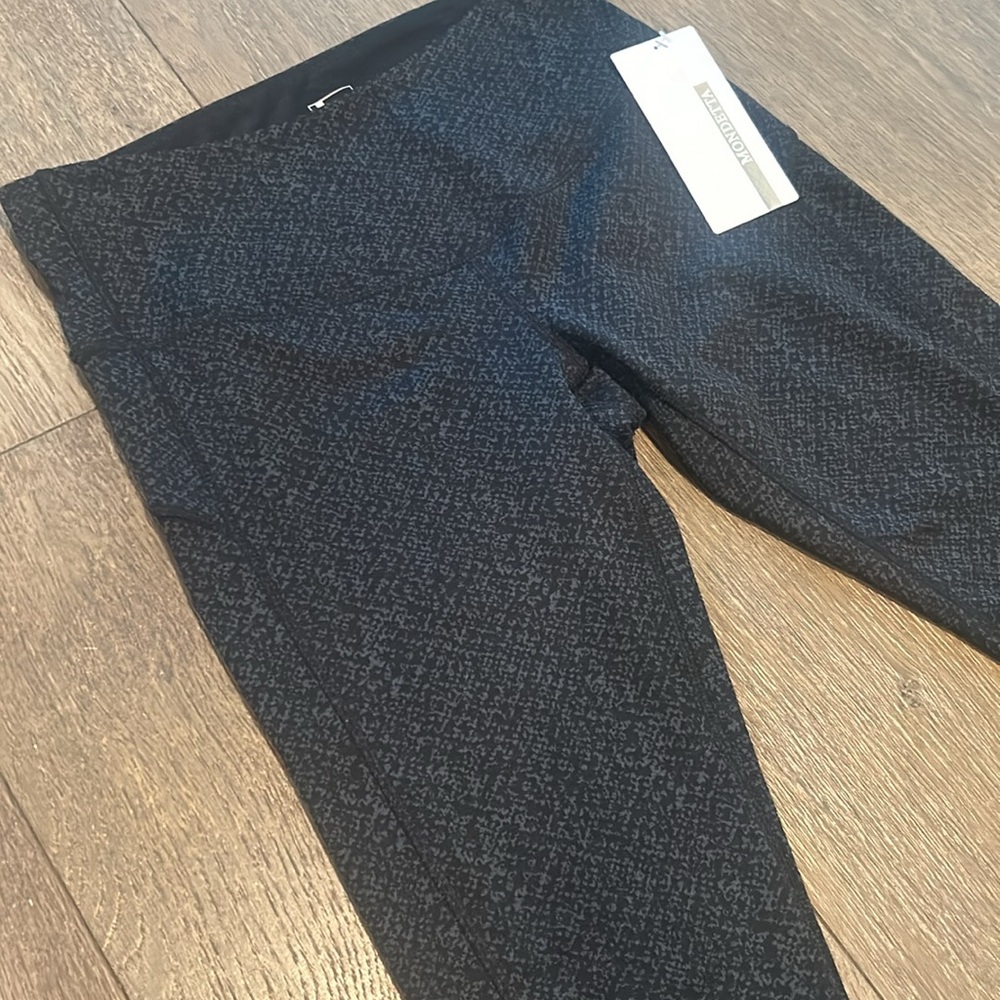 New Mondetta Croped  Leggings